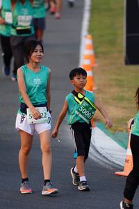 BIB: 50007
                            <button type="button" onclick="openModal(10518484)" class="btn btn-primary btn-sm float-right btn-popup" data-toggle="modal" data-target=".modal-high-quality">
                        <i class="fas fa-shopping-cart"></i> Add to Cart
                    </button>
                                            <button type="button" onclick="isThisMe(10518484, true)" class="btn btn-success btn-sm float-right btn-popup btn-isme hidden" data-toggle="tooltip" data-placement="bottom" title="นี่คือรูปของคุณใช่ไหม คลิกที่นี่เพื่อเอาเข้าอัลบั้ม">
                        <i class="fas fa-plus"></i> Add to album
                    </button>
                    <button type="button" onclick="isThisMe(10518484, false)" class="btn btn-warning btn-sm float-right btn-popup btn-isnotme hidden">
                        <i class="fas fa-ban"></i> Remove from album
                    </button>